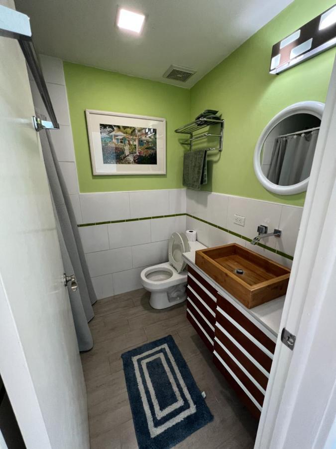 Sunny Villa In The Marina - Excellent Water Views Jolly Harbour Bagian luar foto